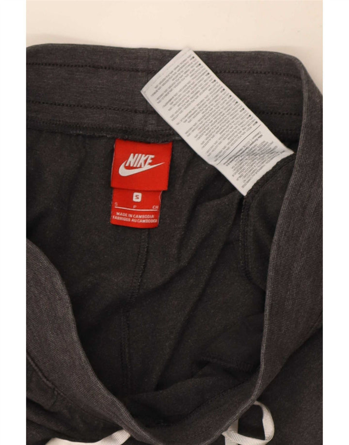 Nike - Pantalones cortos deportivos para mujer, talla 40, poliéster gris pequeño