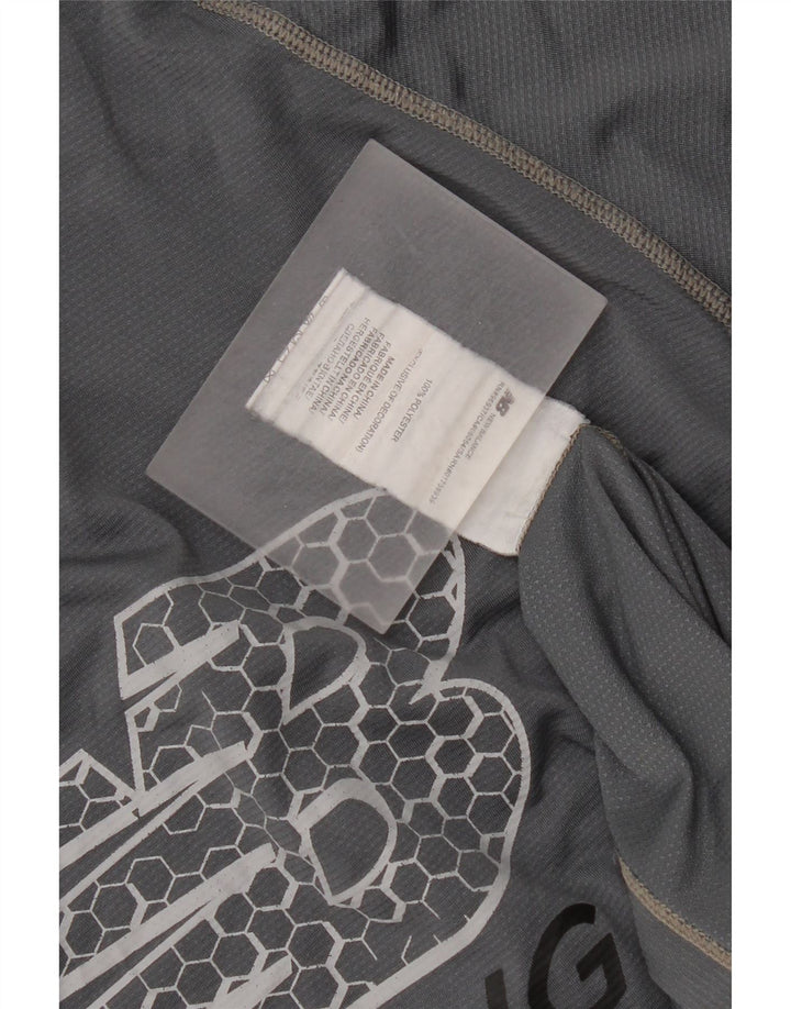 New Balance Hombre Camiseta Gráfica Top Poliéster Gris Medio