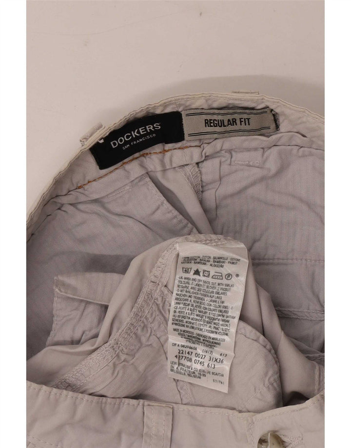 Dockers Pantalón chino de corte regular para hombre W31 L32 Algodón gris