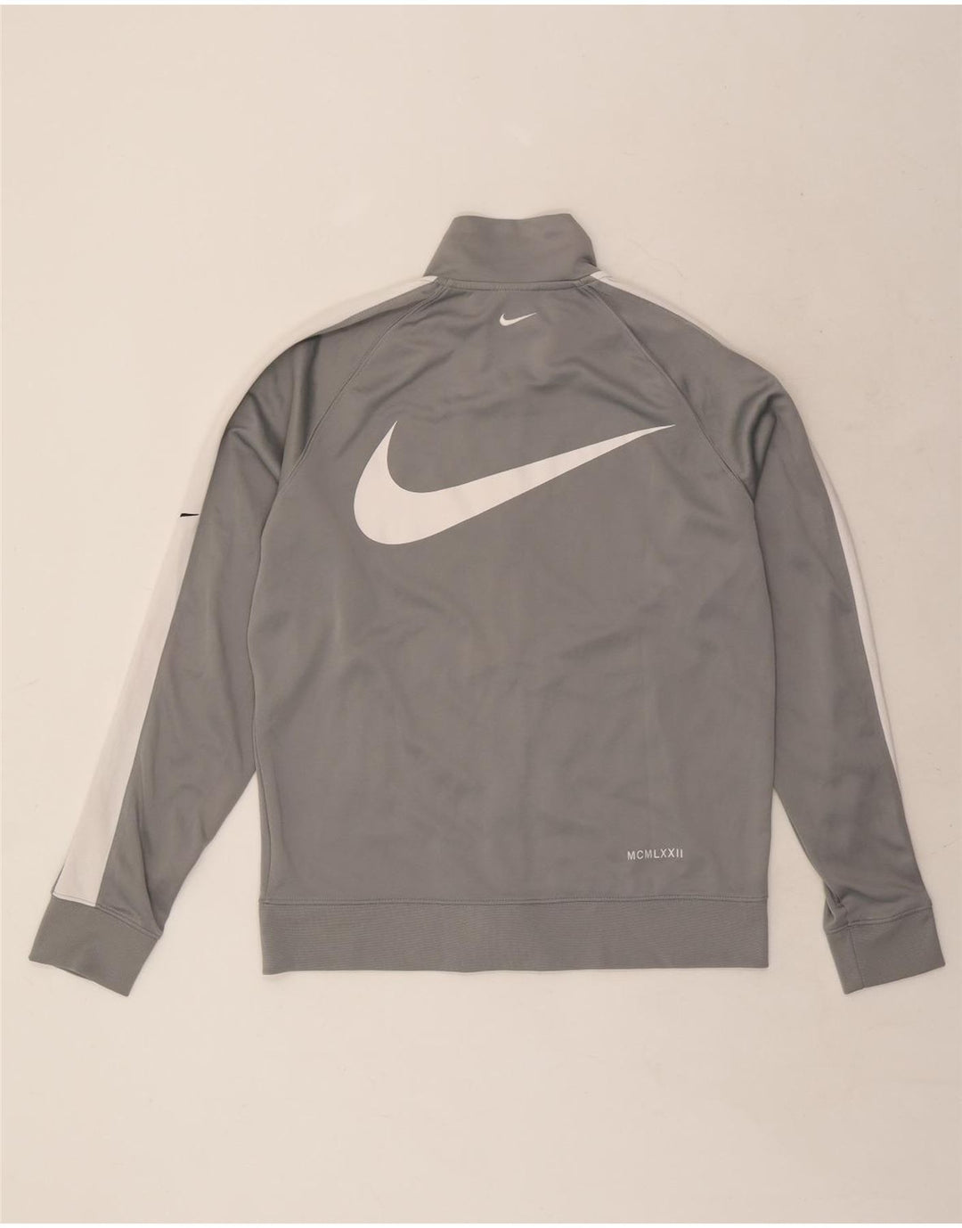 Nike Chaqueta deportiva con gráfico Swoosh y bloques de color gris medio para hombre