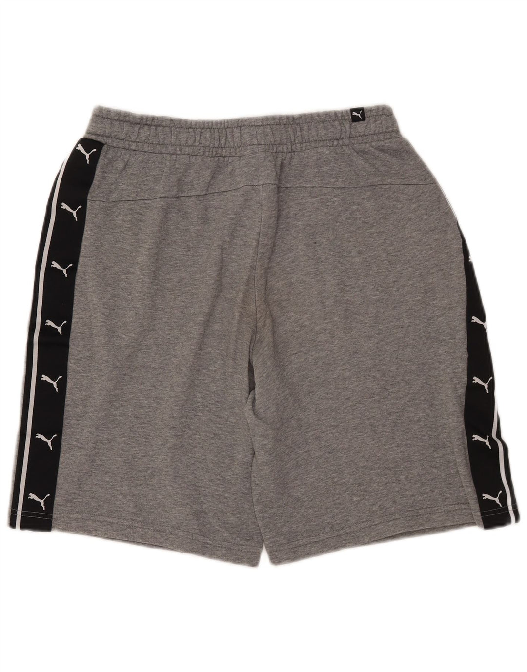 PUMA Shorts deportivos con estampado gráfico en color gris medio para hombre