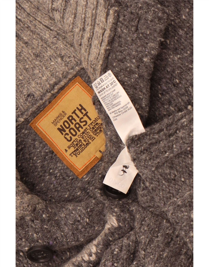 Marks & Spencer Suéter tipo jersey con cuello y botones para hombre, talla grande, lana gris Fair Isle
