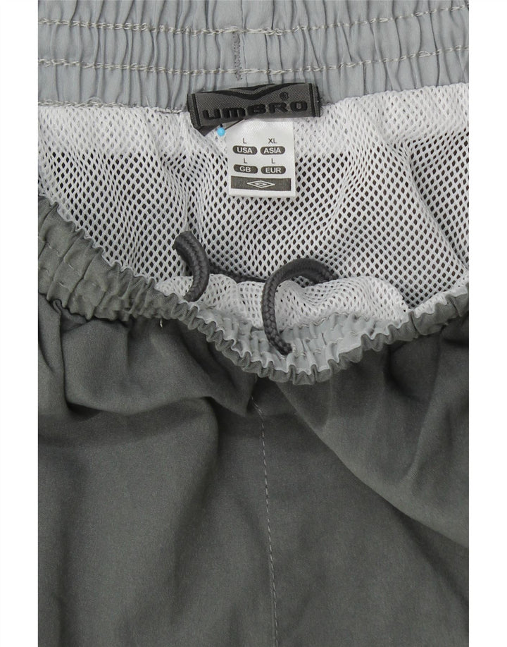 UMBRO Pantalones cortos deportivos gráficos para hombre Poliéster gris grande