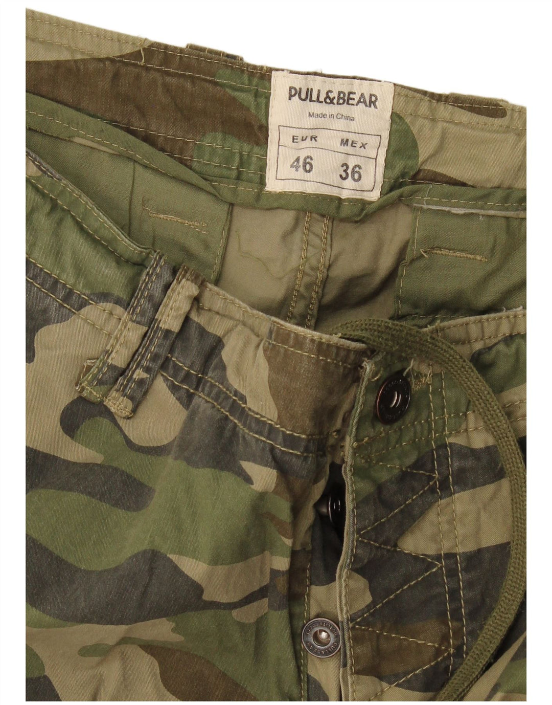 Pantalones cortos cargo para hombre Pull & Bear EU 46 XL W36 Camuflaje caqui